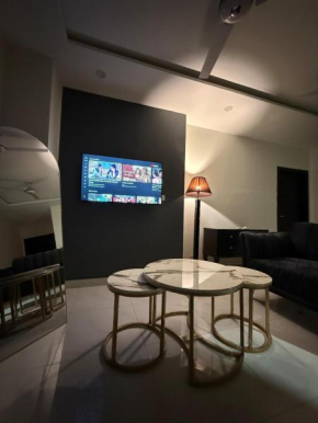 Luxury 2 Bed Apartment in Lahore